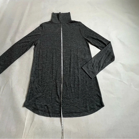 Gazelle Women's Small Gray Lightweight Thin Turtleneck Long Sleeve Shirt NWT - Picture 5 of 9